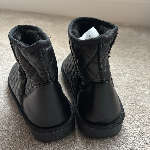 Vegan Leather Comfy cozy fur lined ankle bootie Sz 9 - Picture 4 of 16